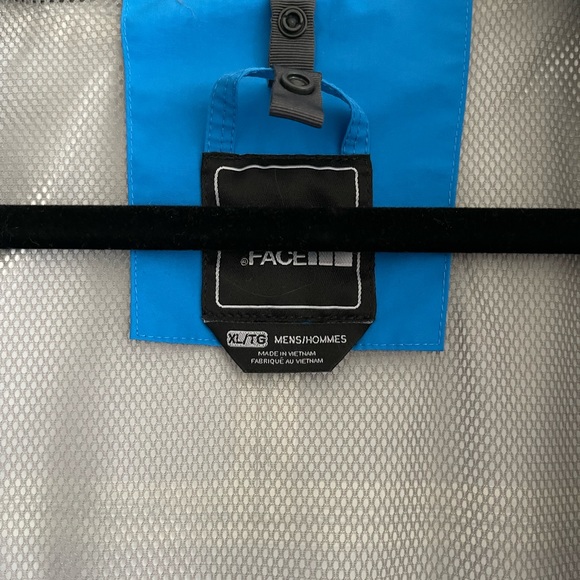 Men’s The North Face XL 3in1 Waterproof Windproof Convertible Parka - Picture 9 of 10